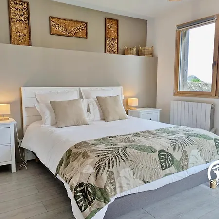 Des Cinq Tours Holiday home *