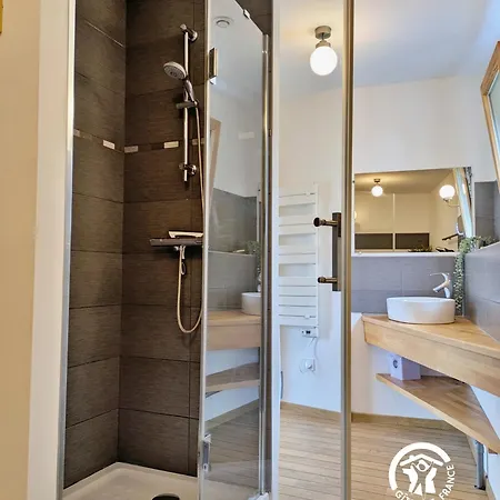 Holiday home Des Cinq Tours *