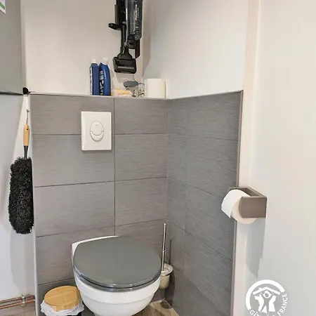 Des Cinq Tours * Sainte-Suzanne (Mayenne)