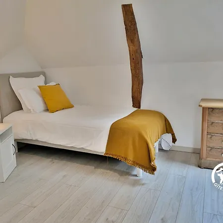 Des Cinq Tours * Sainte-Suzanne (Mayenne)