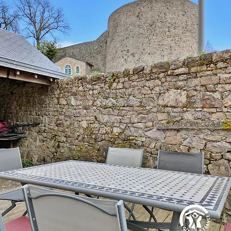 Des Cinq Tours Holiday home Sainte-Suzanne (Mayenne)