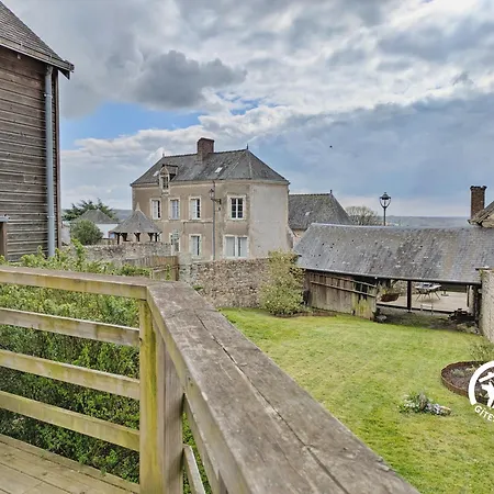 Holiday home Des Cinq Tours *