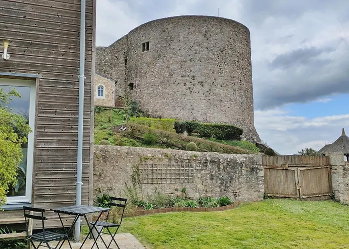 Des Cinq Tours Nyaraló