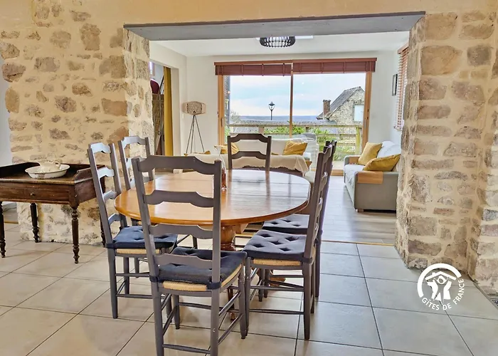 Des Cinq Tours Nyaraló *