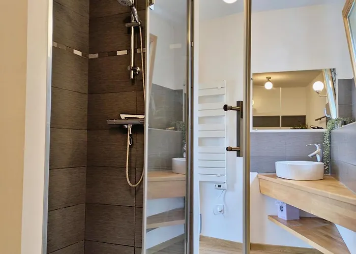 Nyaraló Des Cinq Tours *