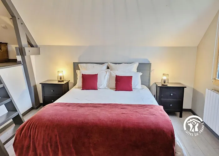 Des Cinq Tours Nyaraló Sainte-Suzanne