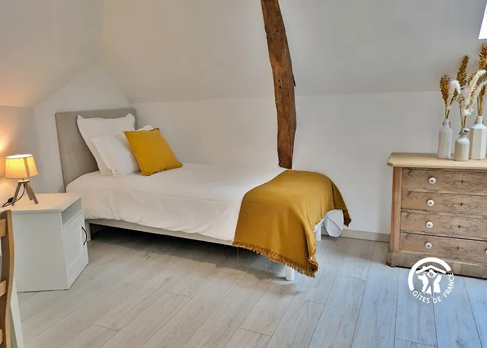 Des Cinq Tours * Sainte-Suzanne